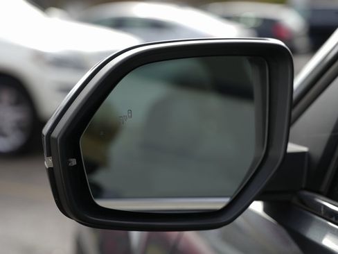 Used 2024 Volkswagen Atlas SE image 12