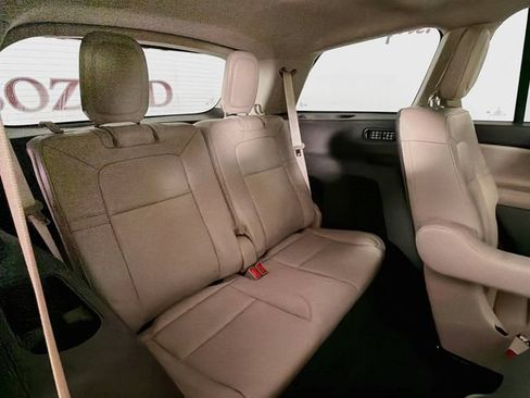 Certified 2023 Lincoln Aviator 2WD w/ Premium Package image 33