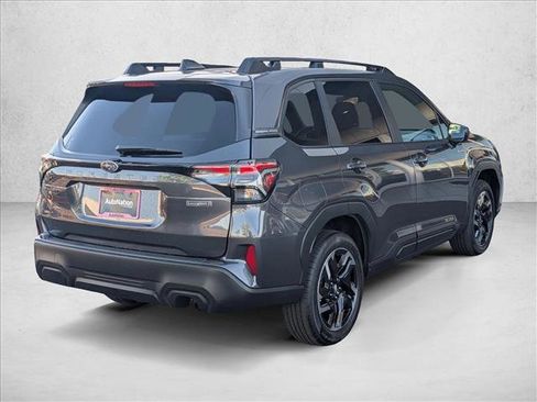 Used 2026 Subaru Forester Premium AWD/4WD image 2