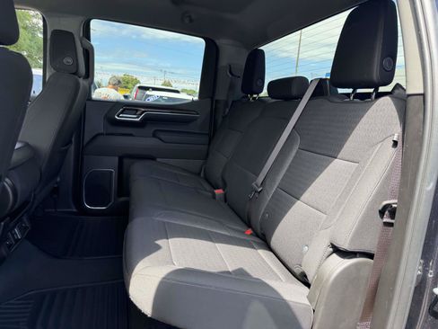 Used 2023 Chevrolet Silverado 1500 LT AWD/4WD image 13