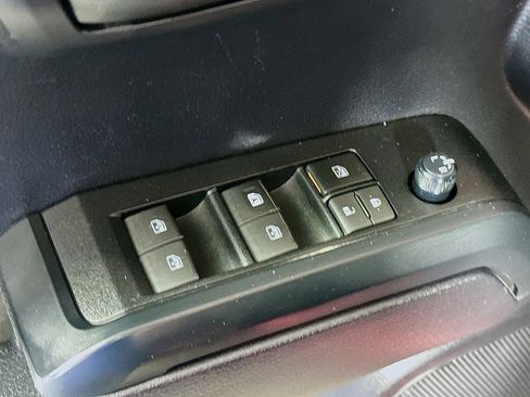 Used 2020 Toyota Tacoma SR image 18