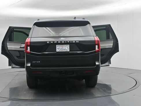 Used 2025 Ford Expedition Active image 37
