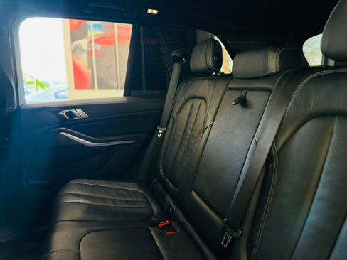 Used 2021 BMW X5 xDrive40i w/ M Sport Package image 18