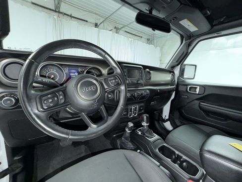 Used 2018 Jeep Wrangler Unlimited Sport S AWD/4WD image 9