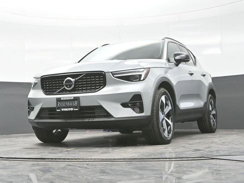 Certified 2026 Volvo XC40 B5 Plus w/ Protection Package Premier AWD/4WD image 20