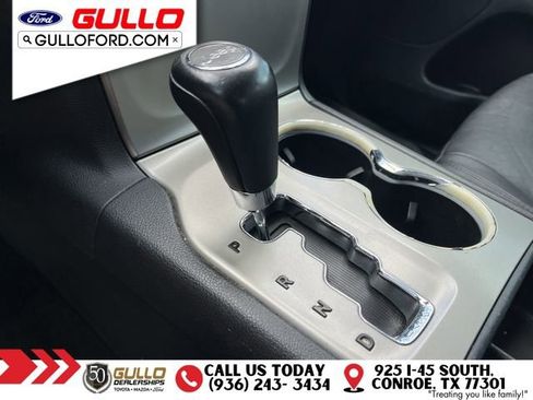 Used 2012 Jeep Grand Cherokee Laredo RWD image 28