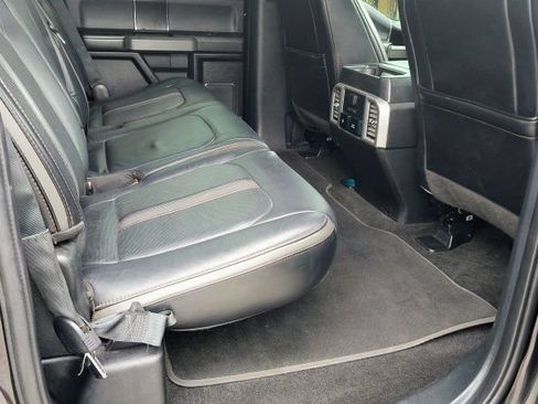 Used 2019 Ford F150 Platinum w/ Equipment Group 701A Luxury AWD/4WD image 10