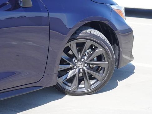 Used 2024 Toyota Corolla SE w/ SE Premium Package FWD image 9