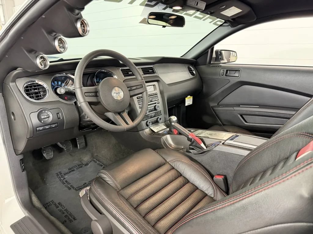 Used 2012 Ford Mustang GT RWD image 15