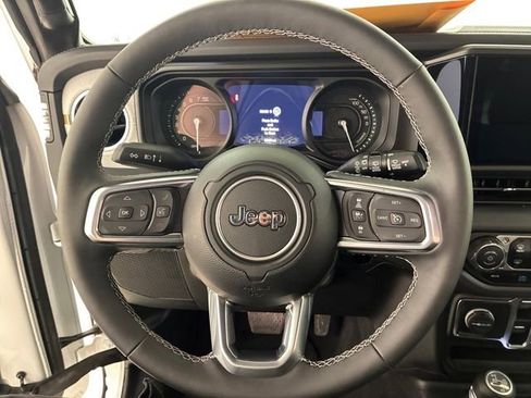Used 2025 Jeep Wrangler Unlimited Sahara w/ Safety Group AWD/4WD image 22