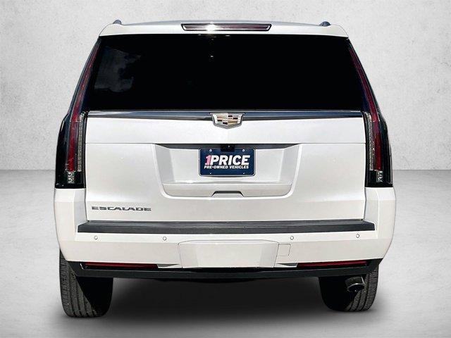 Used 2020 Cadillac Escalade Premium Luxury RWD image 4