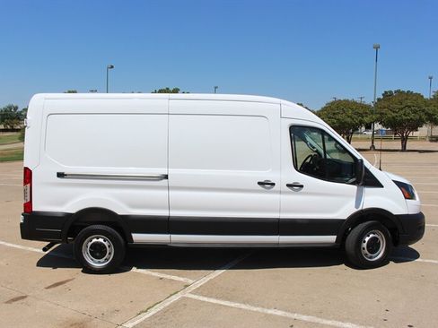 Used 2025 Ford Transit 250 148 Medium Roof w/ Load Area Protection Package RWD image 3