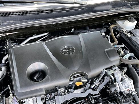 Used 2020 Toyota Camry SE FWD image 32