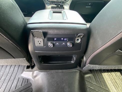 Used 2020 Chevrolet Tahoe LT AWD/4WD image 24