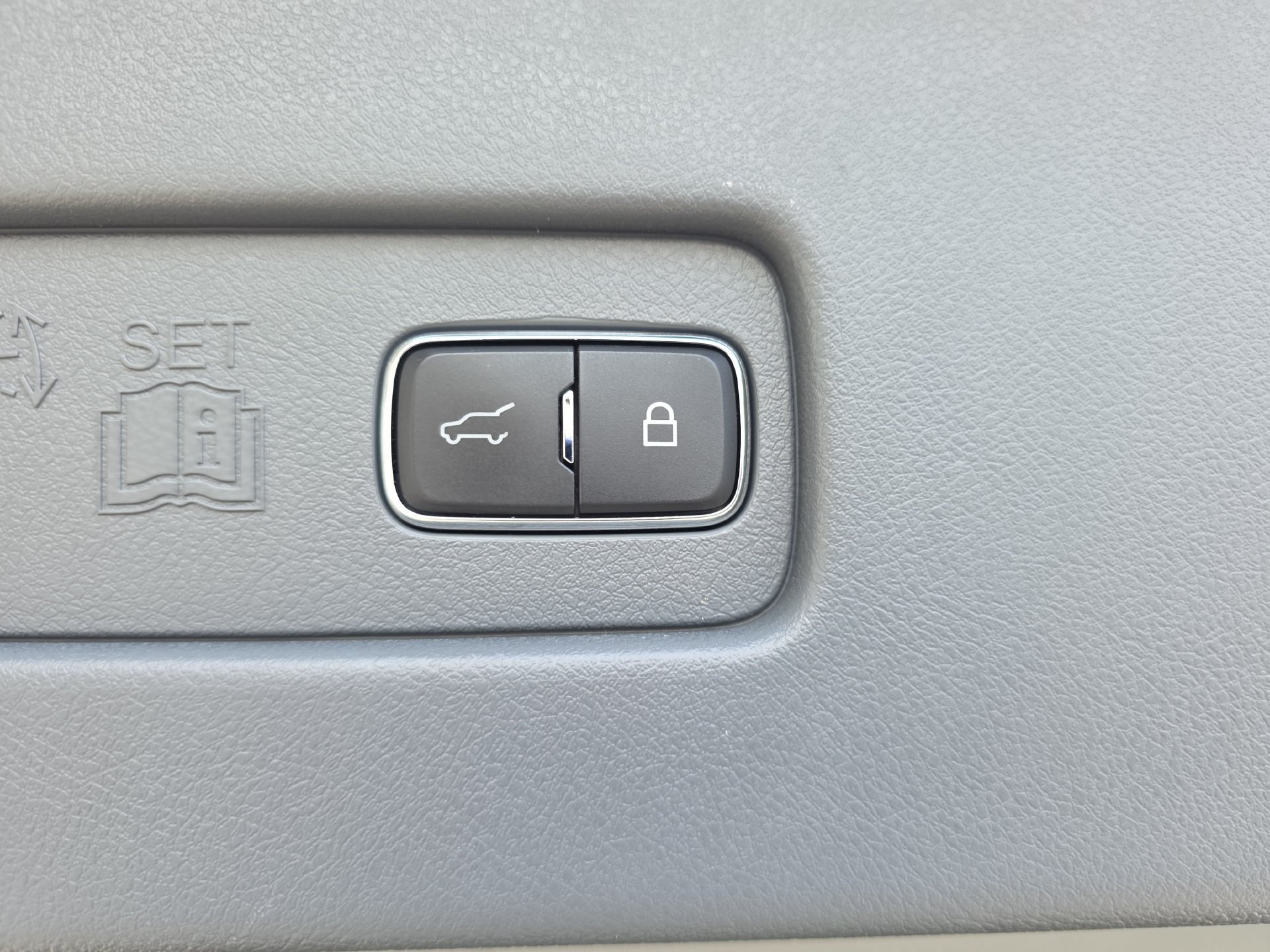 Used 2020 Lincoln Aviator Reserve w/ Equipment Group 201A RWD image 13