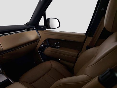 Certified 2024 Land Rover Range Rover Long Wheelbase SE AWD/4WD image 24