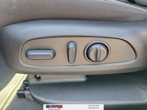Used 2025 Chevrolet Blazer LT AWD/4WD image 17