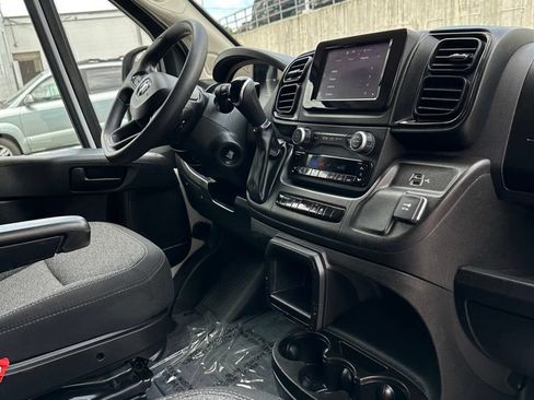 Used 2023 RAM ProMaster 2500 FWD image 31