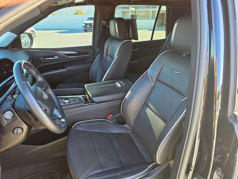 Used 2024 Cadillac Escalade Sport w/ LPO, ONYX Package AWD/4WD image 22