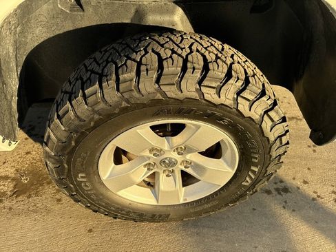 Used 2023 RAM 1500 Classic SLT w/ Electronics Group image 19