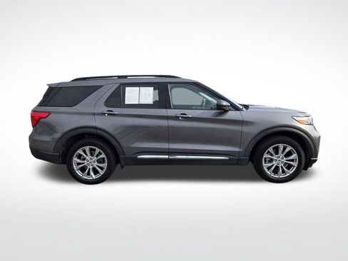 Used 2021 Ford Explorer XLT w/ Equipment Group 202A AWD/4WD image 2