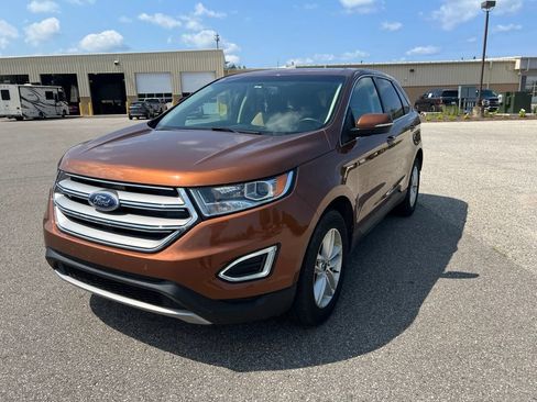 Used 2017 Ford Edge SEL w/ Cargo Accessory Package AWD/4WD image 2