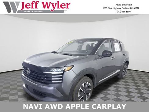 Used 2025 Nissan Kicks SV image 1