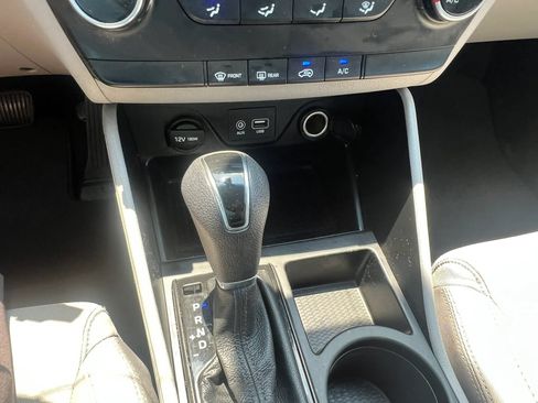 Used 2019 Hyundai Tucson SE AWD/4WD image 25
