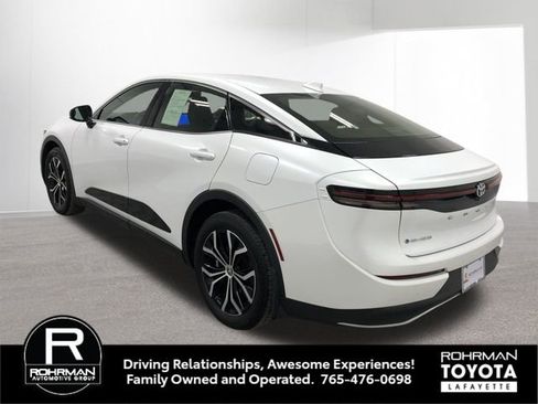 Used 2024 Toyota Crown XLE image 4