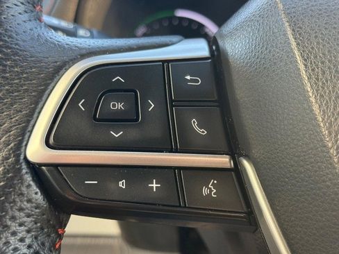 Used 2023 Toyota Sienna XSE image 16