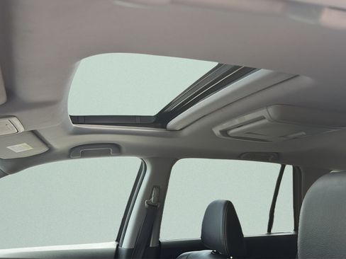 Used 2016 Honda Pilot Touring image 28