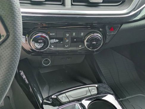 New 2026 Chevrolet Trax RS w/ Sunroof Package FWD image 19