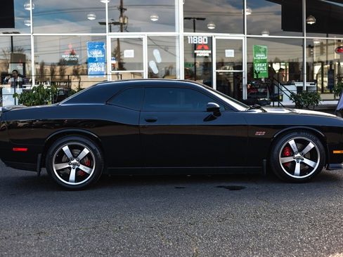 Used 2012 Dodge Challenger SRT8 image 8