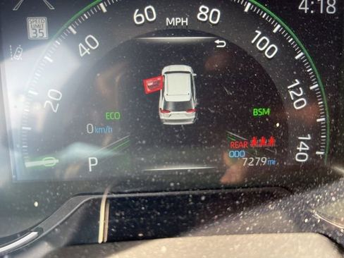 Used 2025 Toyota RAV4 XLE w/ Convenience Package image 1