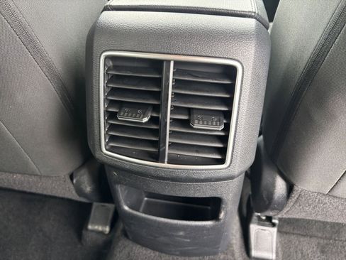 Used 2025 Kia Sportage LX FWD image 22