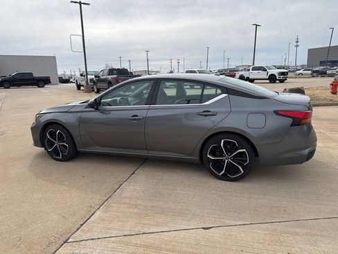 Used 2024 Nissan Altima 2.5 SR image 4