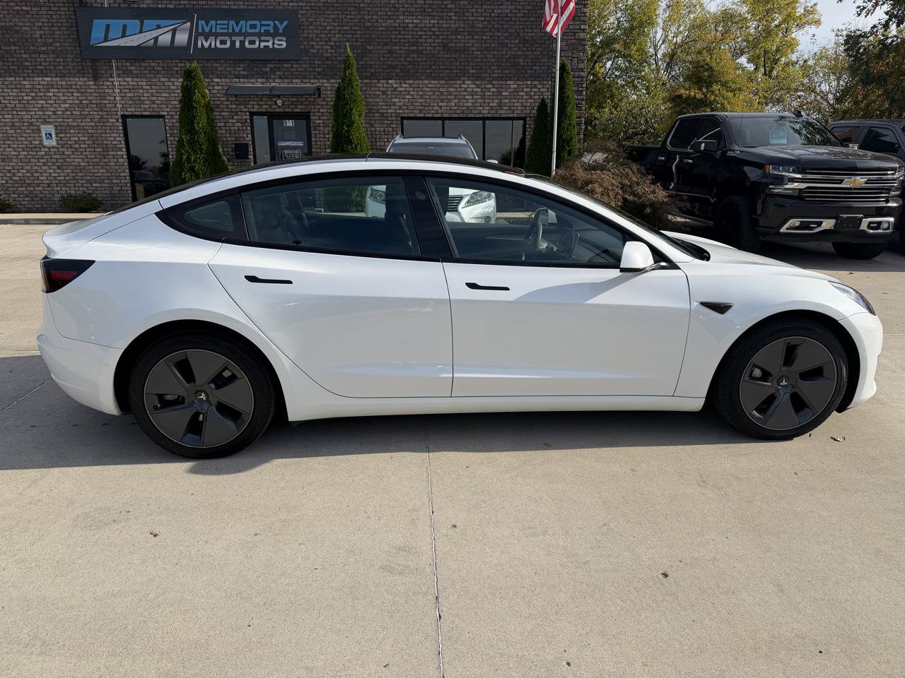 Used 2022 Tesla Model 3 Long Range AWD/4WD image 7
