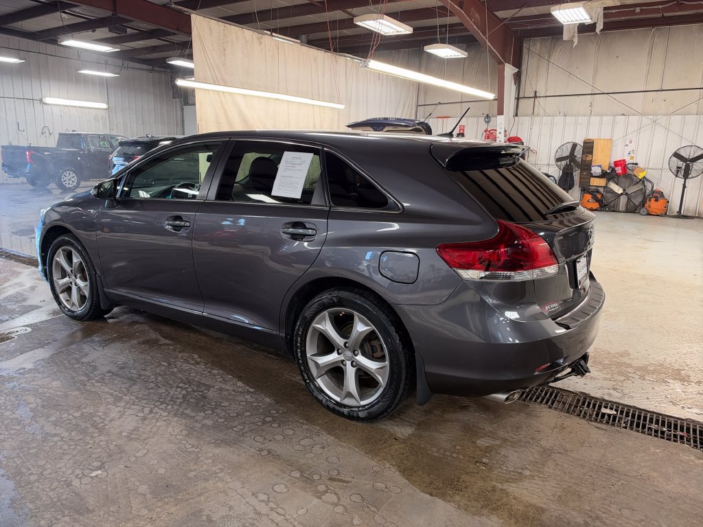 Used 2015 Toyota Venza AWD image 3
