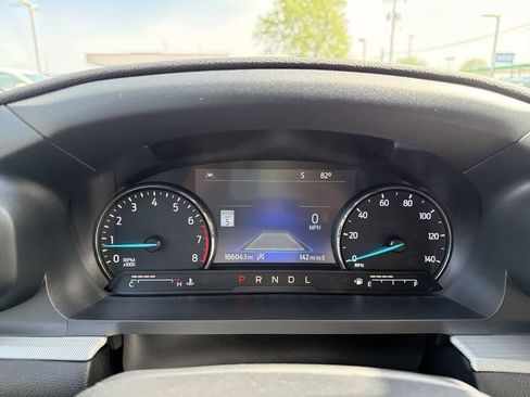 Used 2024 Ford Explorer XLT w/ Equipment Group 202A AWD/4WD image 36