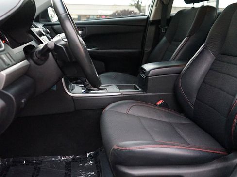 Used 2016 Toyota Camry SE w/ Protection Package (Q2) FWD image 17