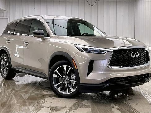 Certified 2025 INFINITI QX60 Luxe image 35