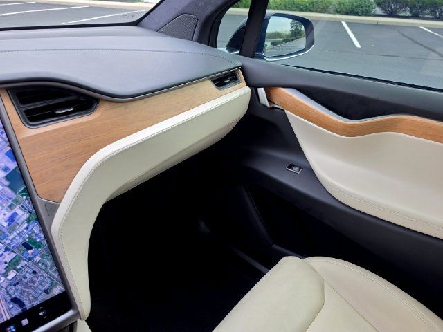 Used 2020 Tesla Model X Long Range AWD/4WD image 35