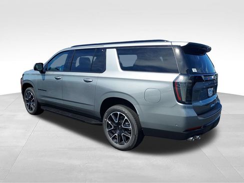 New 2026 Chevrolet Suburban RST w/ Advanced Technology Package AWD/4WD image 3