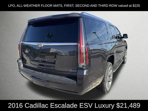 Used 2016 Cadillac Escalade ESV Luxury RWD image 3