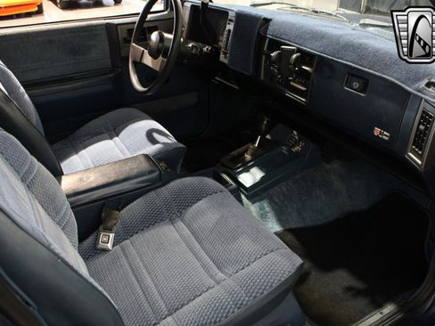 Used 1988 Chevrolet S10 Pickup 4WD image 23