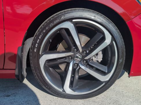 Used 2018 Honda Accord Sport image 13