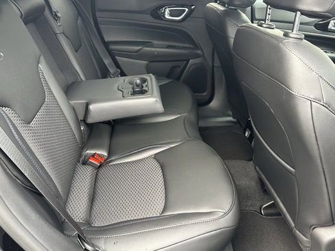 New 2026 Jeep Compass Latitude image 16