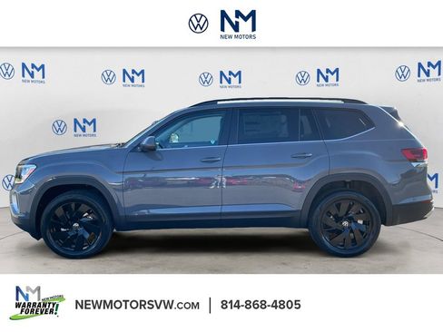 New 2026 Volkswagen Atlas SE image 2