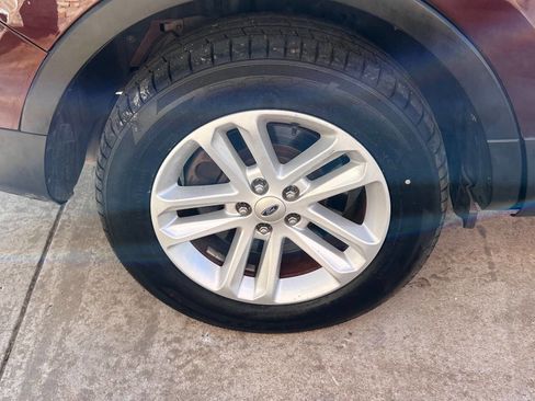 Used 2015 Ford Explorer XLT w/ Equipment Group 201A image 10