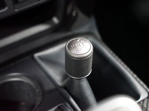 Certified 2024 Toyota 4Runner TRD Off-Road Premium image 22